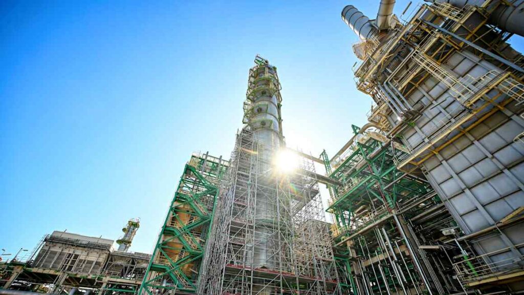 Oil majors look beyond Middle East war in pursuit of region’s vast reserves