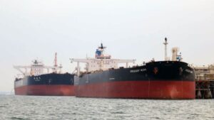 US oil trader takes bn gamble on tankers as carriers steer clear of Hormuz