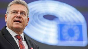 China and EU avert trade conflict with ‘understanding’ on hybrid cars