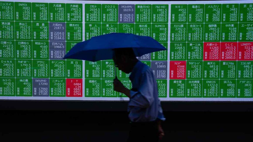 Global bond sell-off deepens as Asian yields jump