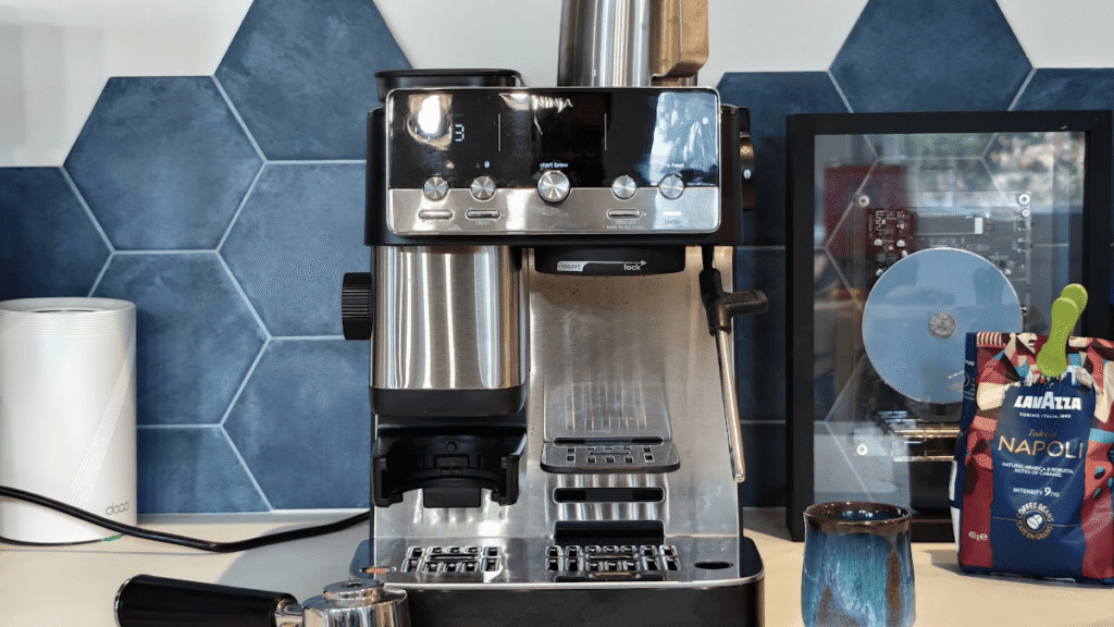 Test Ninja Luxe Café Mini : la semi-automatique qui apprend à faire un espresso