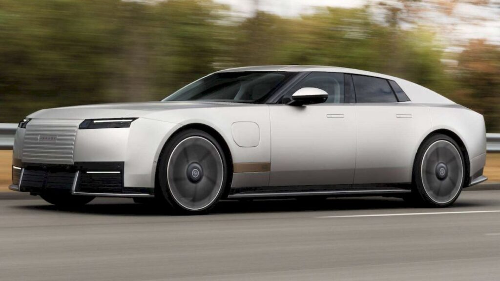 Le concept avait cassé internet : voici la Jaguar Type 01, une voiture électrique de 1 030 ch qui veut faire table rase du passé