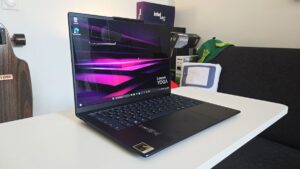 Le très léger Lenovo Yoga Slim 7 OLED boosté au Snapdragon X2 Plus s’allège de 300 €