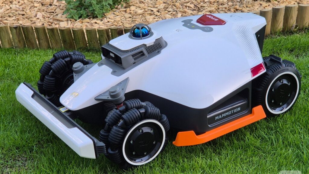 Mammotion Luba 3 AWD : le monstre de puissance pour votre jardin, noté 9/10, s’offre 300 € de remise