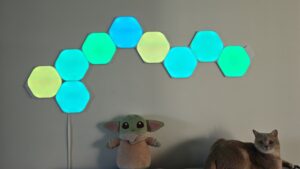 On a testé les panneaux Nanoleaf avec le module Philips Hue : un mariage réussi, mais exclusif