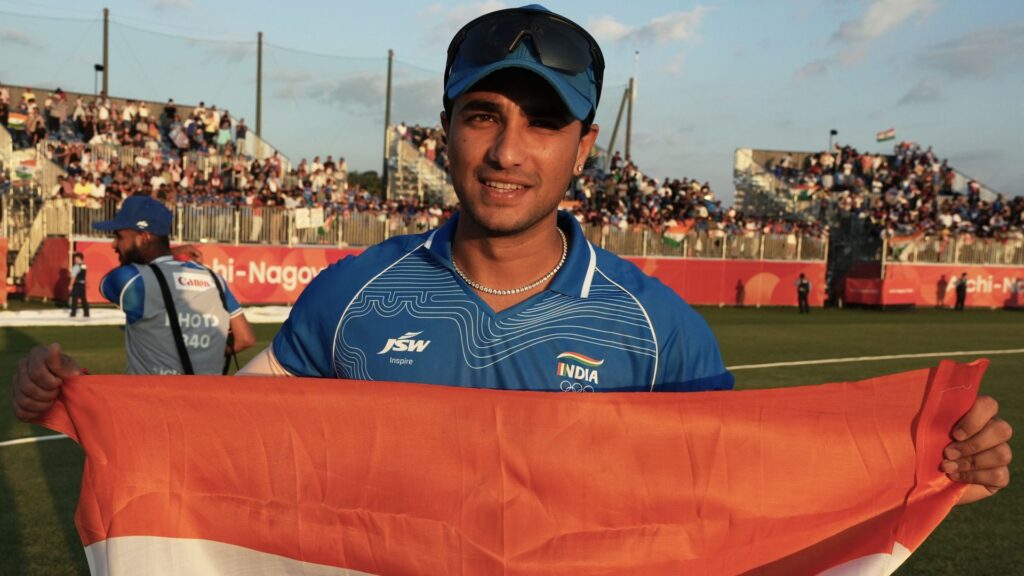 India win Asian Games – but denied ODI sweep over West Indies by superb Hope