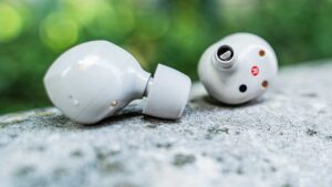 Les Sony WF-1000XM5 sont en forte promo, mais est-ce suffisant pour rivaliser avec les XM6 ?